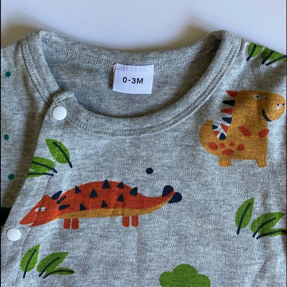 Gray Dinosaur Print Jumpsuit Size Newborn - 3 Months - Picture 8 of 9